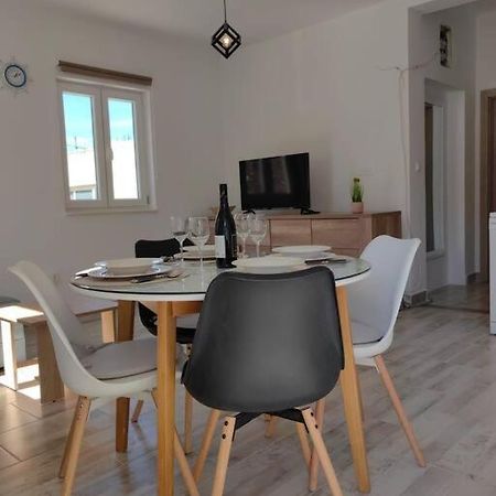 Apartment Marija, New 1Bd Apt With Free Parking スプリト エクステリア 写真