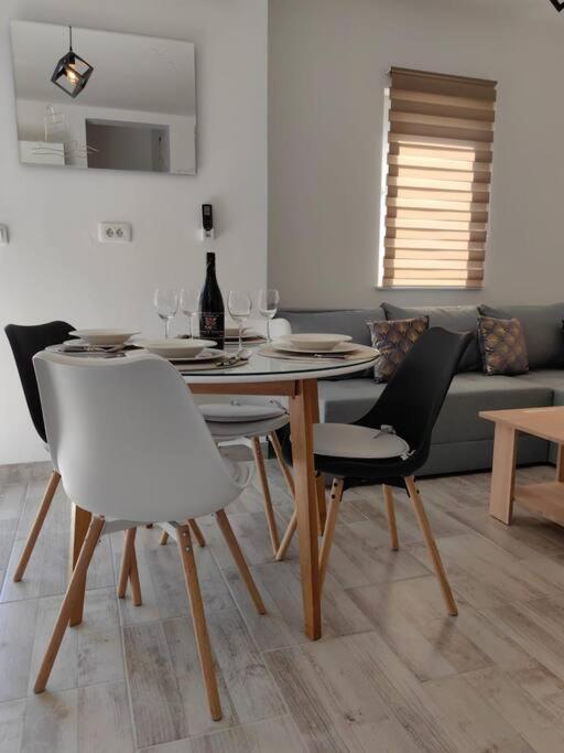 Apartment Marija, New 1Bd Apt With Free Parking スプリト エクステリア 写真